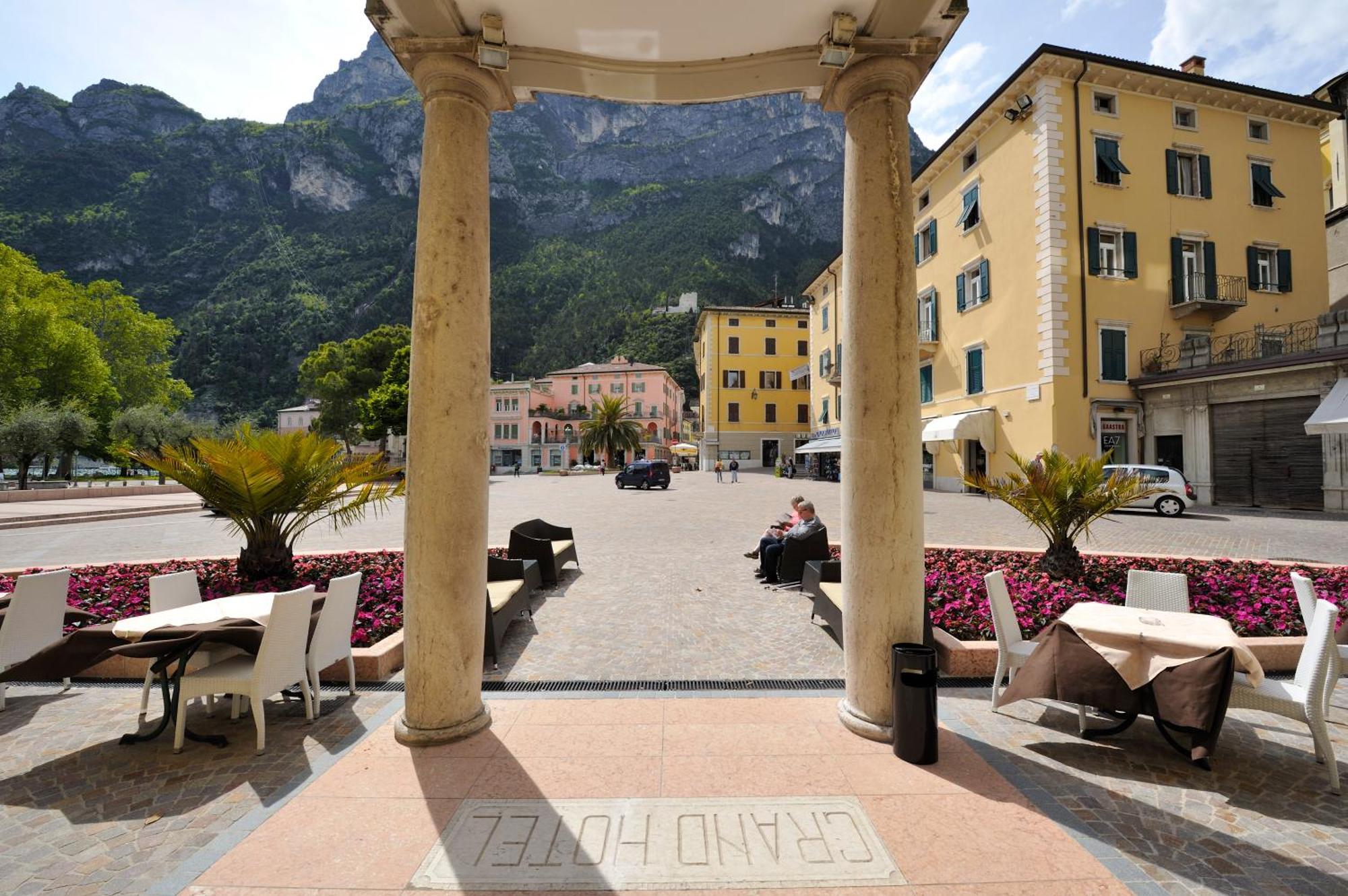 Grand Hotel Riva Exterior foto